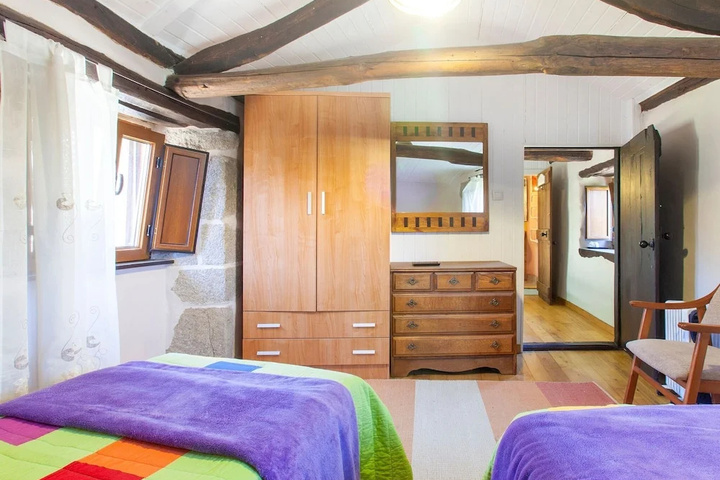 Room 5 of 13