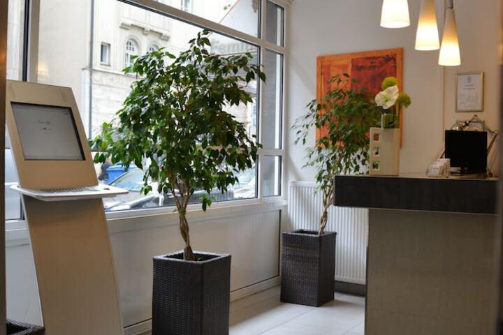 Guest Lobby