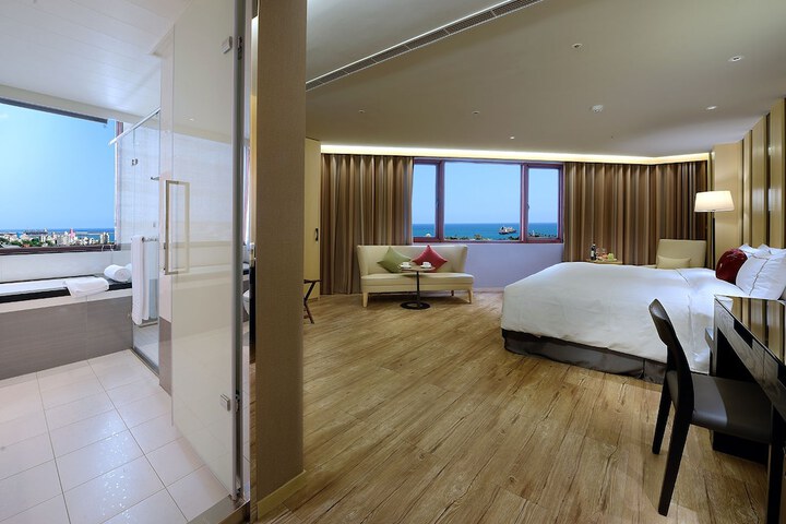 Room 31 of 54