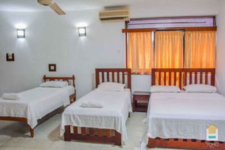 Room 10 of 26
