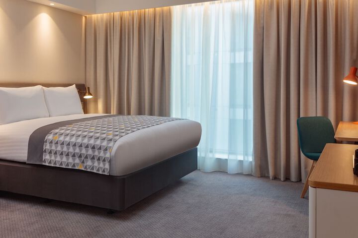 Room 2 of 17
