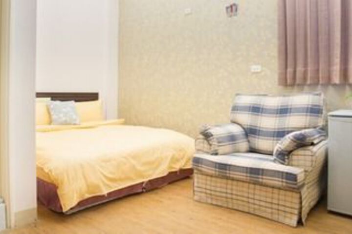 Room 11 of 20