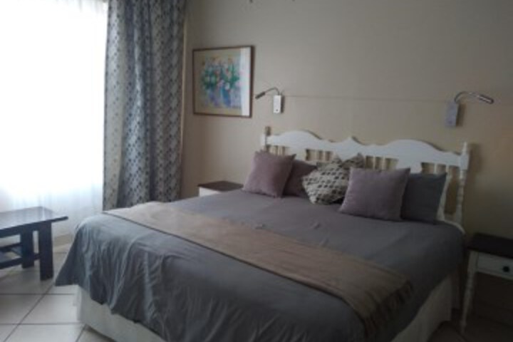 Room 9 of 19