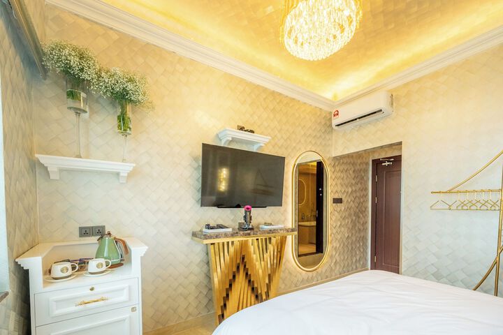 Room 41 of 285
