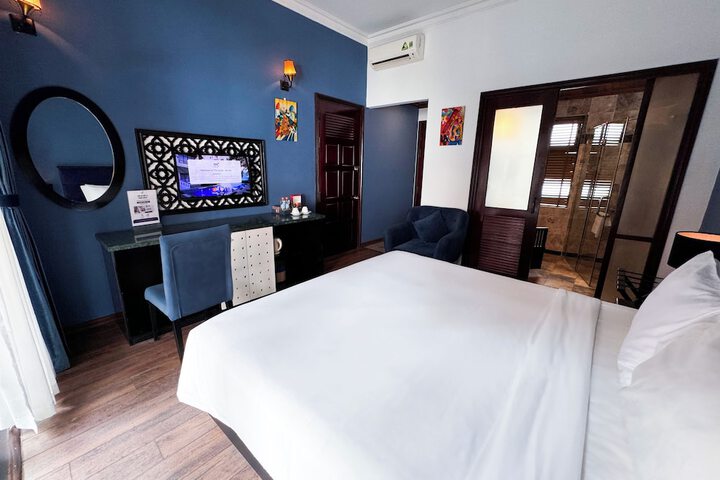 Room 27 of 84
