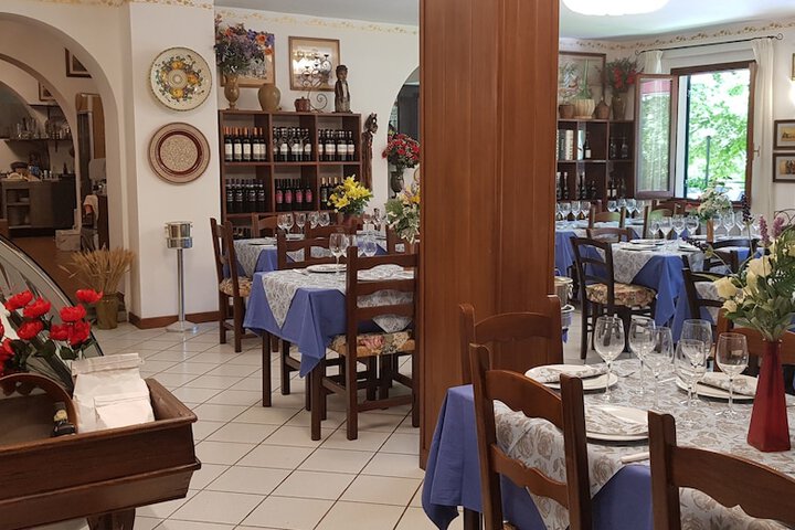 Dining 6 of 30