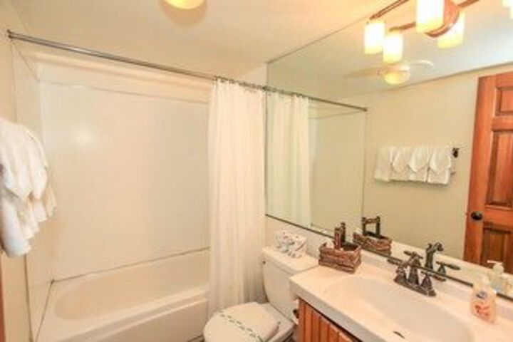 Room 8 of 60