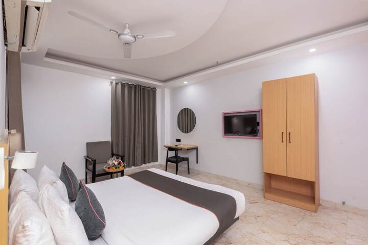 Room 17 of 47