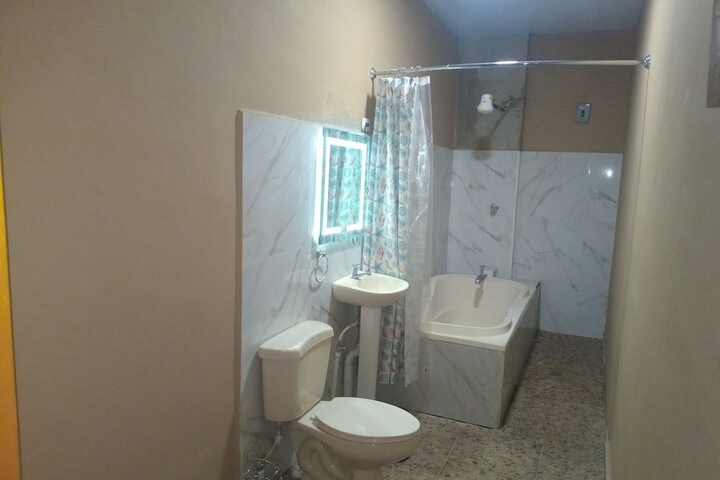 Room 13 of 21