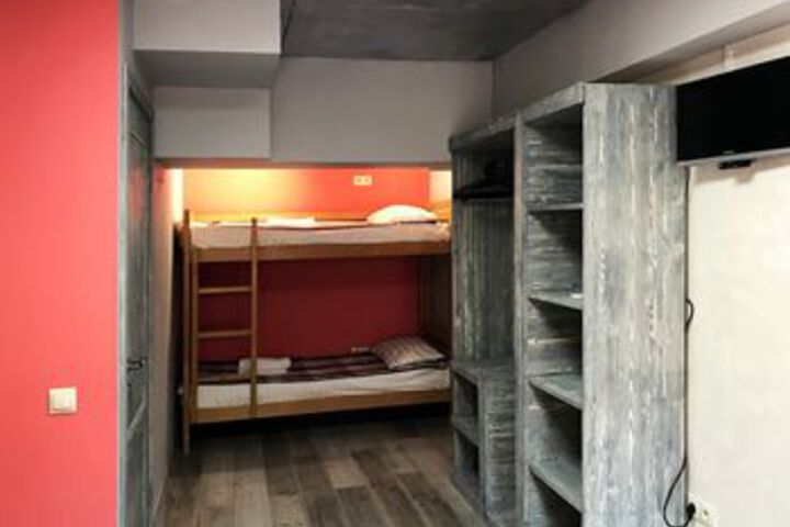 Room 19 of 33