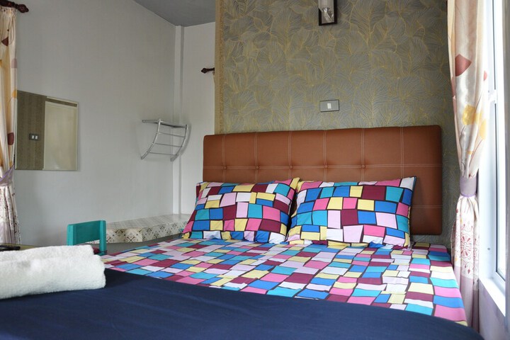 Room 10 of 40