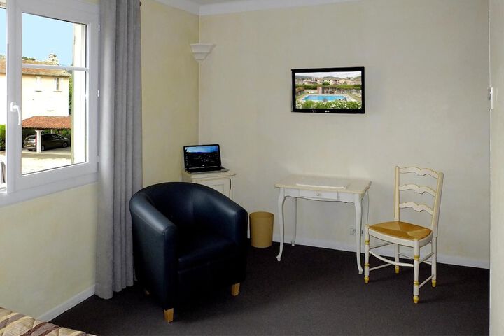 Room 16 of 53