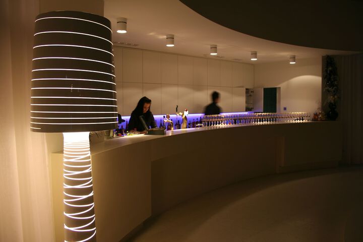 Lounge 60 of 70