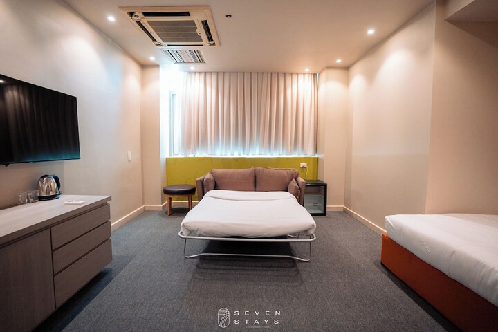 Room 17 of 25