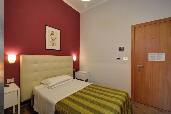 Room 15 of 43
