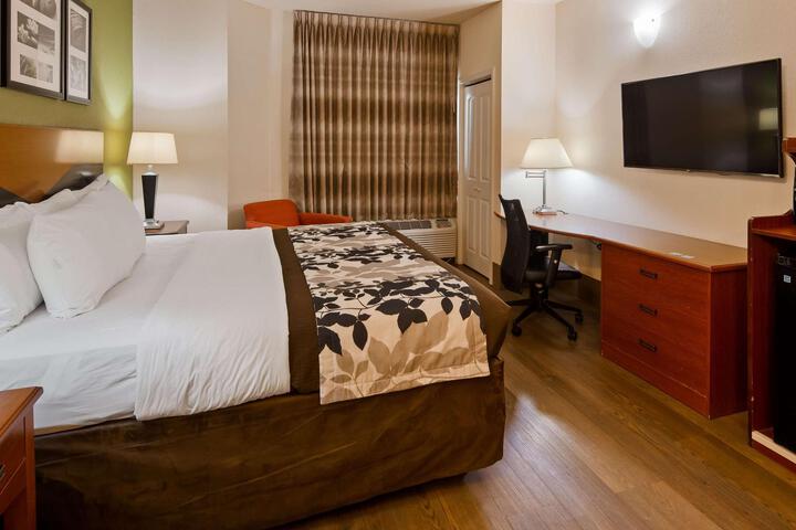 1 King Bed (1 of 6)