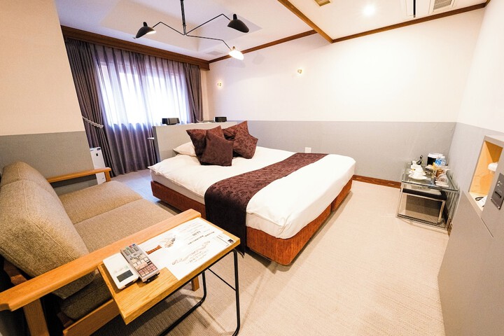 Room 33 of 239