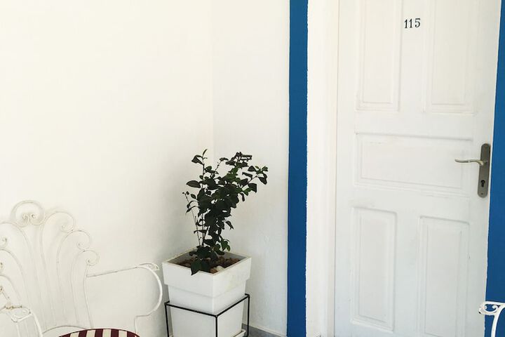 Room 2 of 35