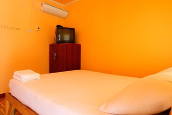 Room 16 of 20
