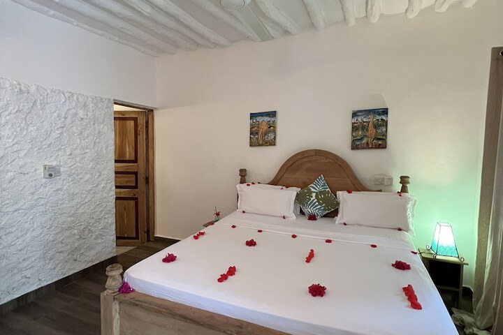 Room 15 of 150