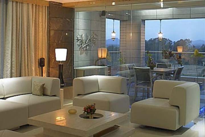 Hotel Interior 4 of 53