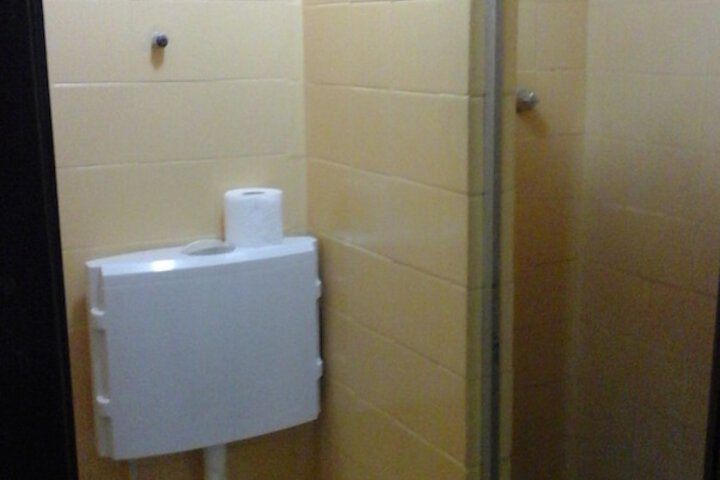 Room 17 of 19