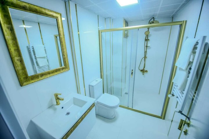 Room 41 of 70