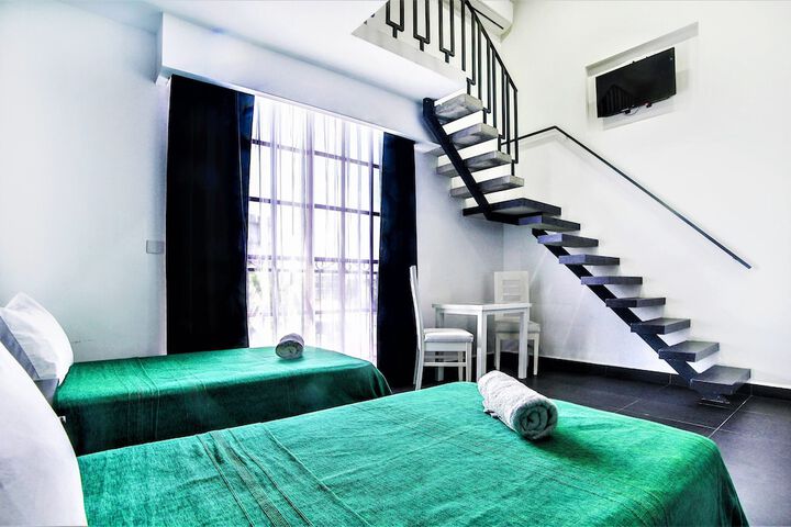 Room 17 of 120
