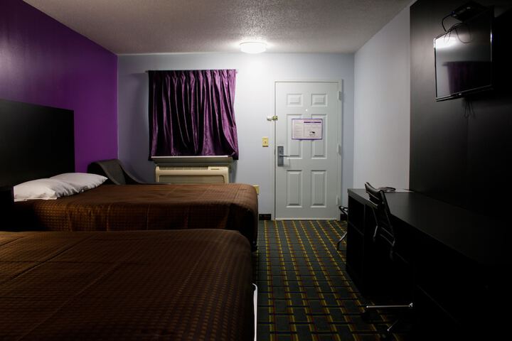 Room 11 of 30