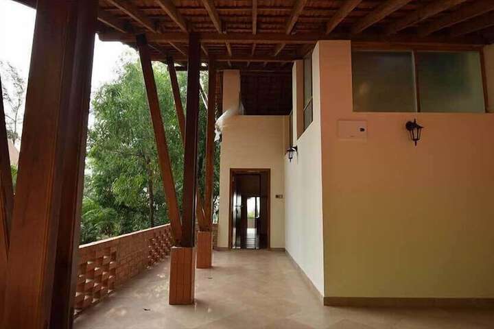 Room 4 of 36