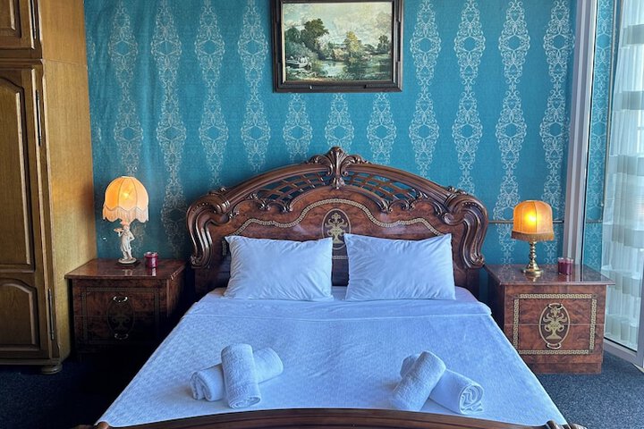 Room 48 of 83