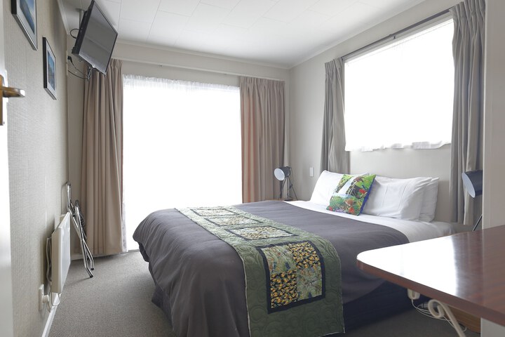 Room 25 of 74