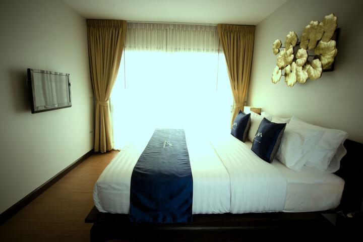 Room 4 of 38
