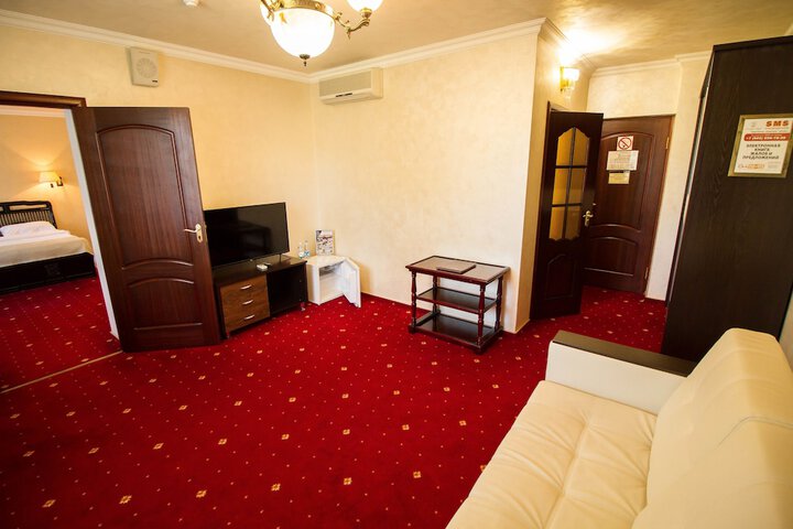 Room 13 of 39