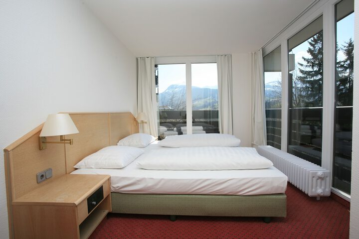 Room 5 of 119