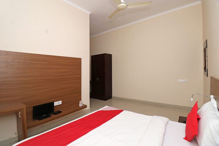 Room 16 of 17