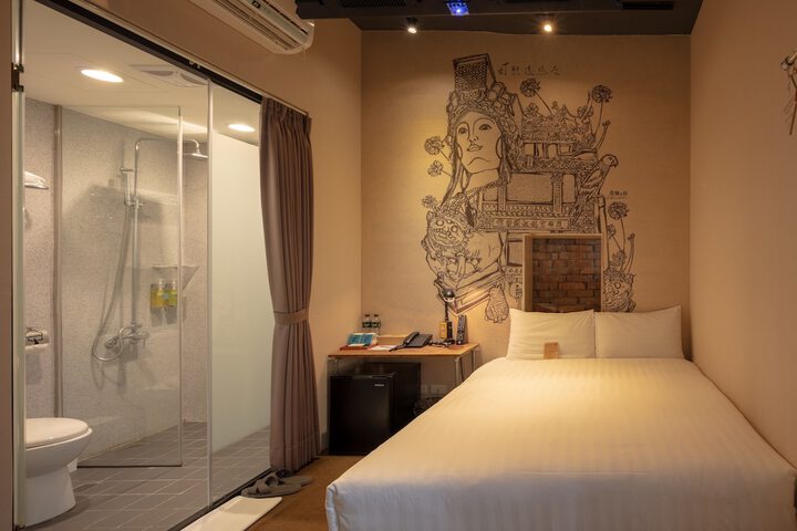 Room 47 of 108