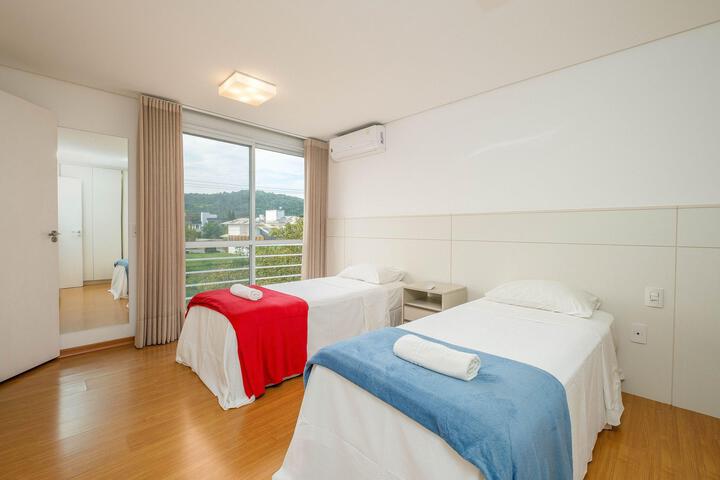 Room 6 of 46