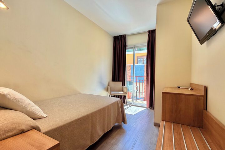 Room 4 of 21