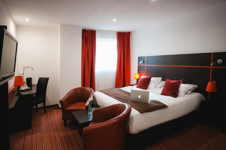 Room 5 of 25
