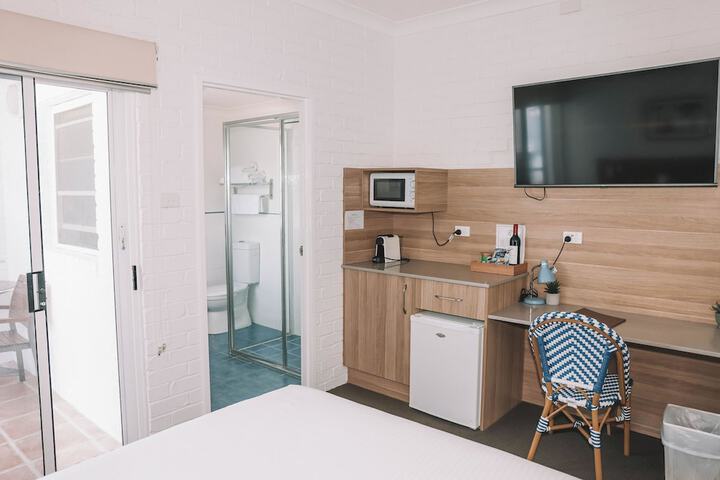 Room 10 of 35