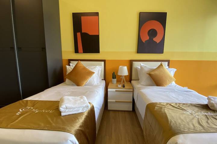 Room 34 of 73