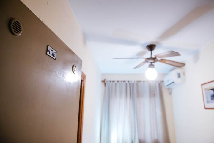 Room 28 of 46
