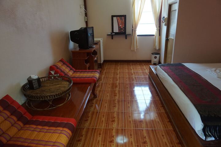 Room 14 of 30