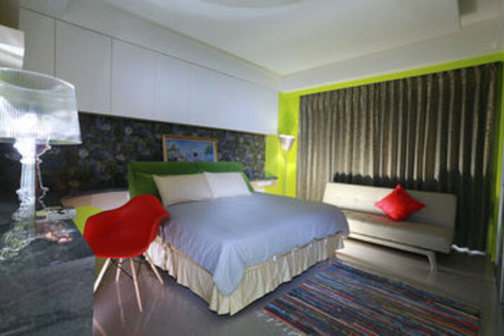 Room 26 of 53