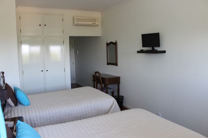 Room 8 of 26