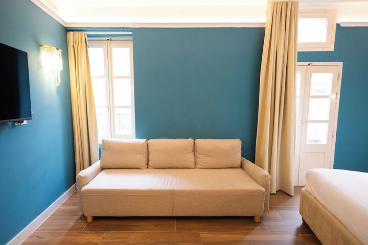 Room 8 of 53