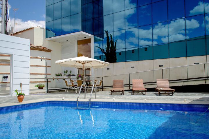 Pool 35 of 72