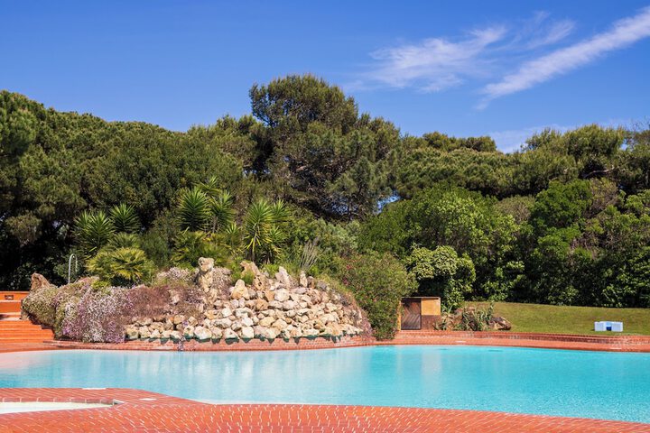 Pool 116 of 220