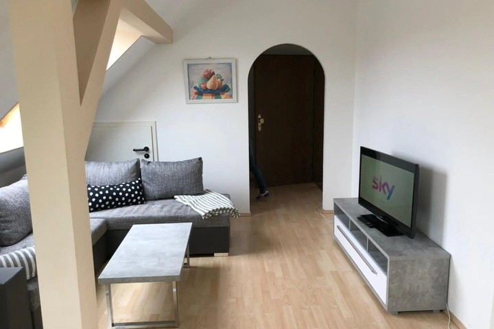 Room 2 of 17